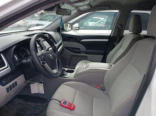 Blizzard Pearl 2018 Toyota Highlander LE