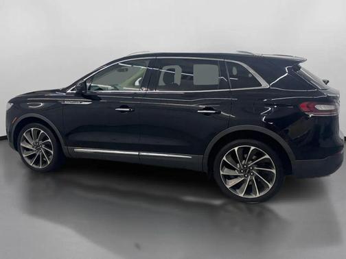 Infinite Black Metallic 2019 Lincoln Nautilus Reserve