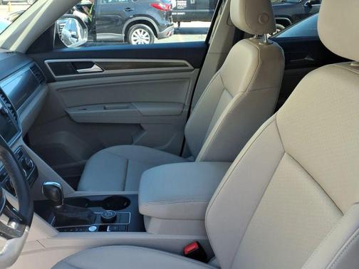 2019 Volkswagen Atlas 3.6L SE w/Technology