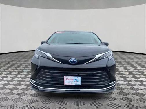 2021 Toyota Sienna XLE 7 Passenger