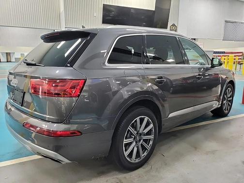 2019 Audi Q7 45 Premium Plus
