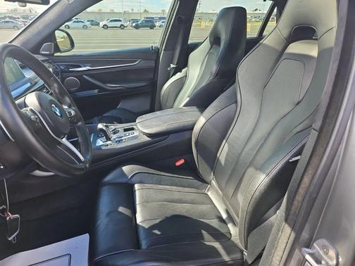 2015 BMW X6 M 