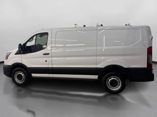 2022 Ford Transit-250 Base