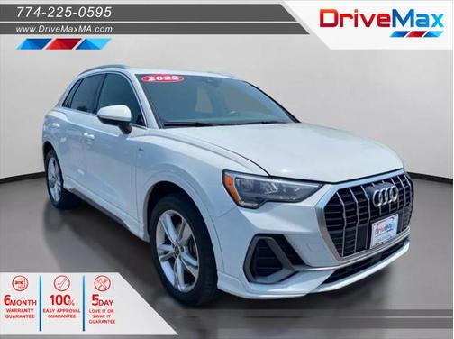 2022 Audi Q3 45 S line Premium