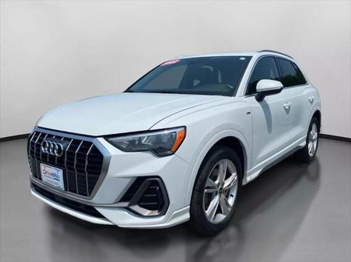 2022 Audi Q3 45 S line Premium