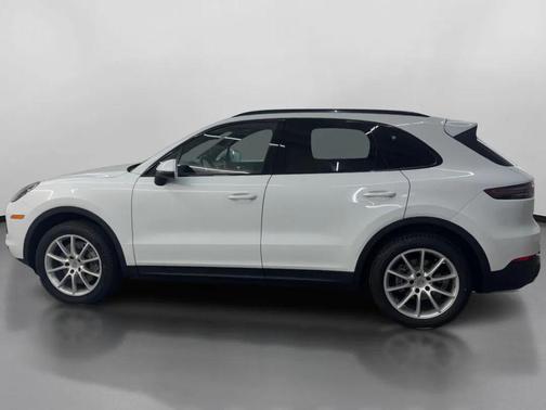 White 2021 Porsche Cayenne Cayenne