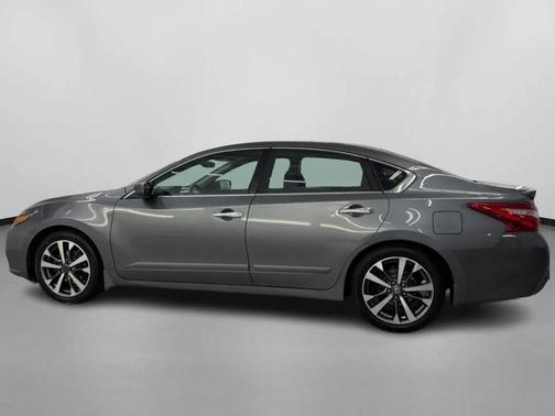 2016 Nissan Altima 2.5 SR
