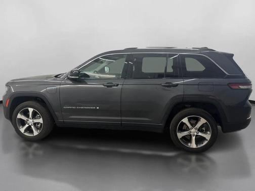 Baltic Gray Metallic Clearcoat 2022 Jeep Grand Cherokee 4xe Base