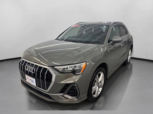 2021 Audi Q3 45 S line Premium
