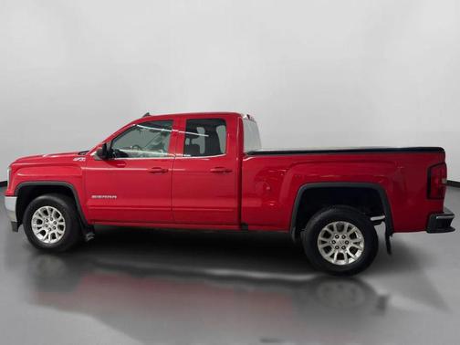 Red 2018 GMC Sierra 1500 SLE