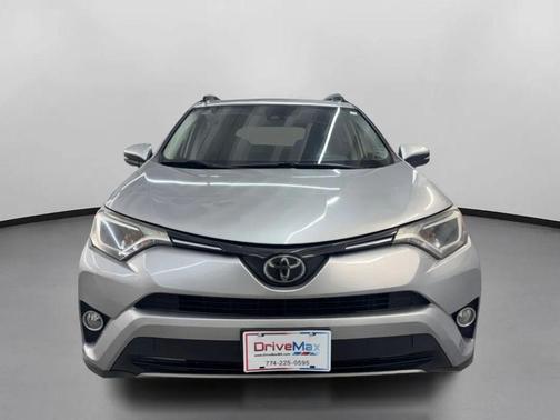 Silver Sky Metallic 2018 Toyota RAV4 XLE