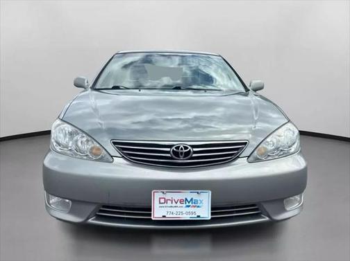 2005 Toyota Camry LE V6