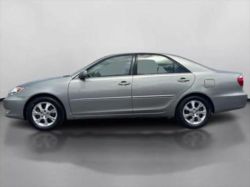 2005 Toyota Camry LE V6