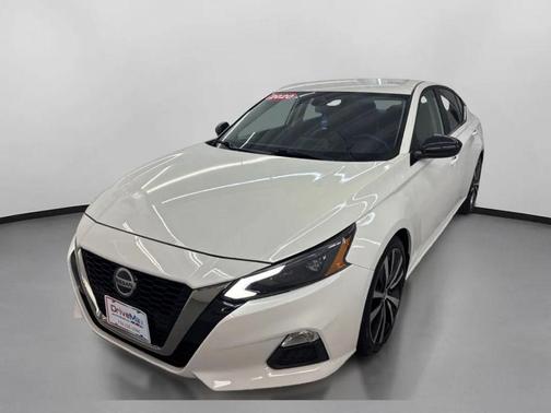2020 Nissan Altima SR FWD