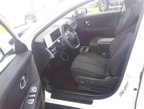 Atlas White 2023 Hyundai IONIQ 5 SE