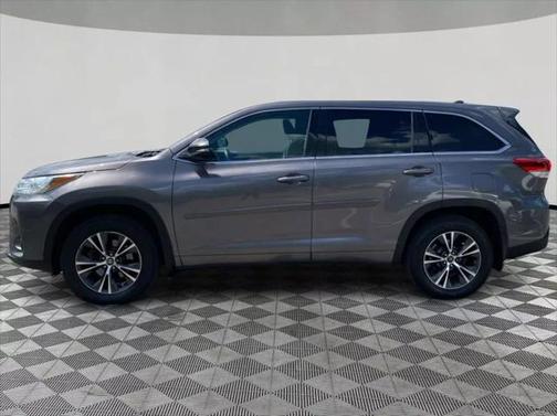 2018 Toyota Highlander LE