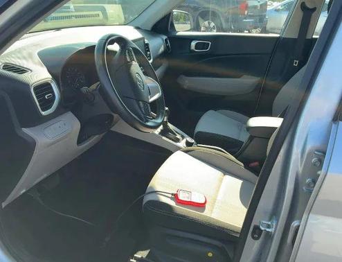 2021 Hyundai VENUE SEL