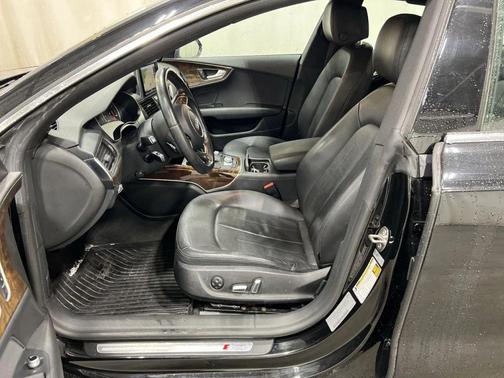 Black 2016 Audi A7