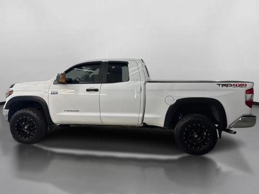White 2019 Toyota Tundra SR5