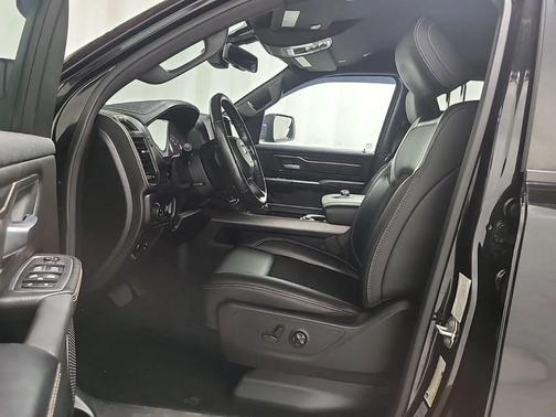 Diamond Black Crystal Pearl 2020 RAM 1500 Rebel