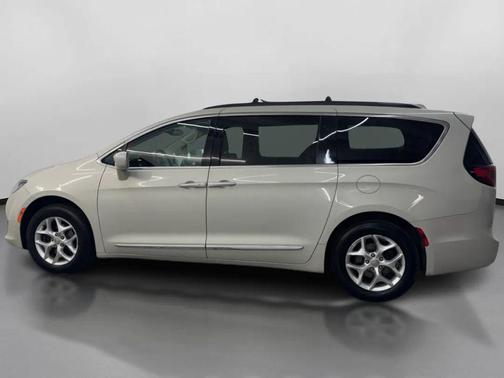Tusk White 2017 Chrysler Pacifica Touring-L