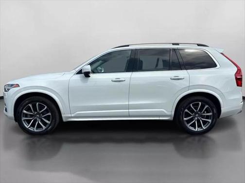 2019 Volvo XC90 T5 Momentum