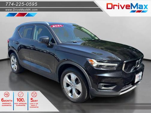 2021 Volvo XC40 T5 Momentum