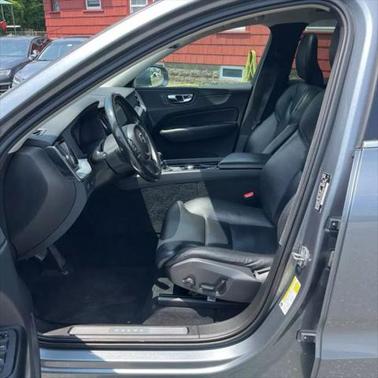 2019 Volvo XC60 T5 Momentum