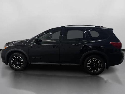 Magnetic Black Pearl 2019 Nissan Pathfinder SV