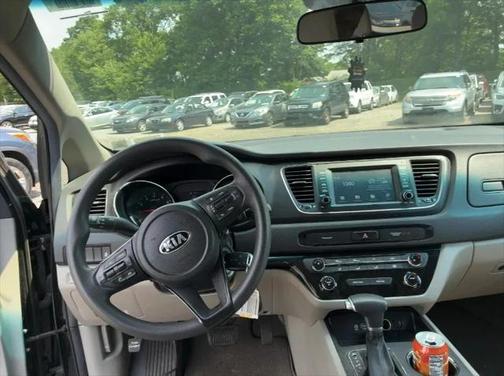 2021 Kia Sedona LX