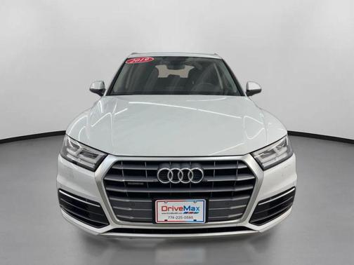 White 2019 Audi Q5 2.0T Premium Plus