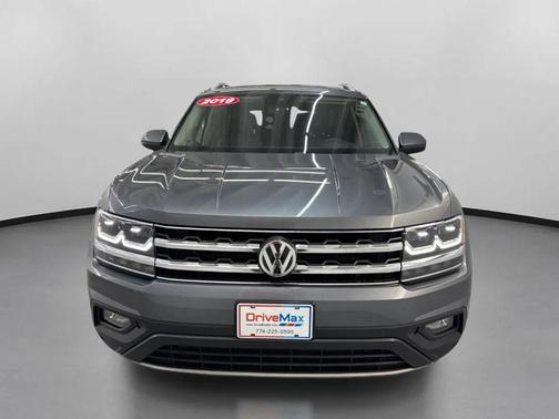 Gray 2019 Volkswagen Atlas 3.6L SE w/Technology