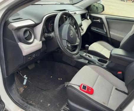Super White 2018 Toyota RAV4 Hybrid XLE