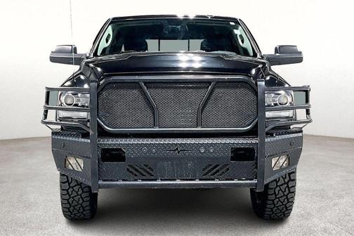 2018 RAM 2500 Laramie Crew Cab 4x4 6'4' Box