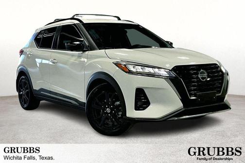 2021 Nissan Kicks SR