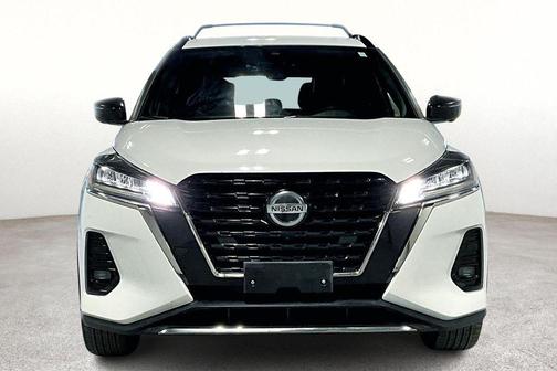 2021 Nissan Kicks SR