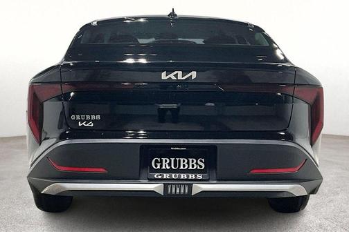 Aurora Black Pearl 2026 Kia K4 LXS