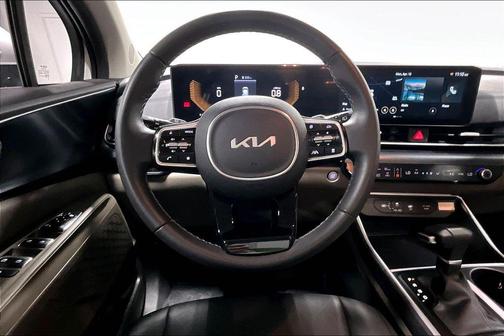 Snow White Pearl 2026 Kia Carnival LXS