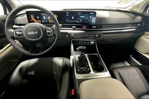 Snow White Pearl 2026 Kia Carnival LXS