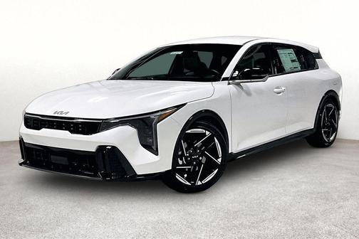 Snow White Pearl 2026 Kia K4 GT-Line