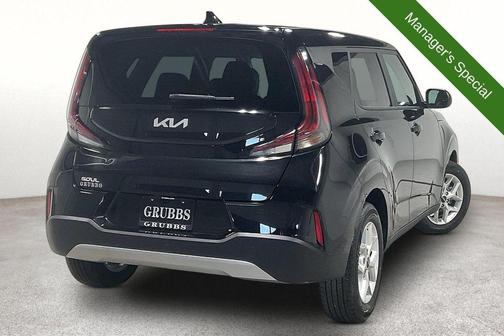 Fusion Black 2025 Kia Soul LX