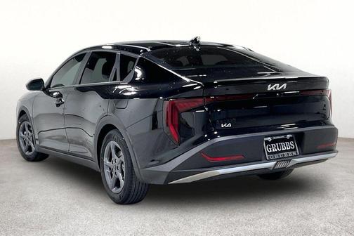 Aurora Black Pearl 2026 Kia K4 LXS