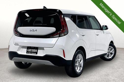 Snow White Pearl 2025 Kia Soul LX