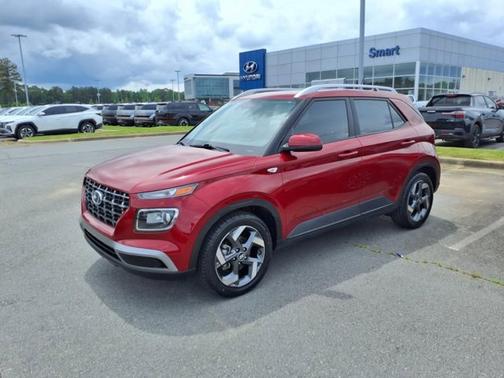2024 Hyundai VENUE SEL