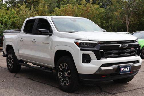 Summit White 2024 Chevrolet Colorado Z71