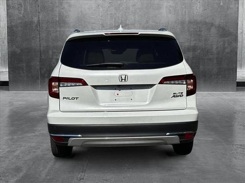 2022 Honda Pilot AWD Elite
