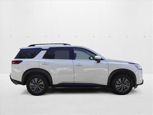 2022 Nissan Pathfinder SV 4WD