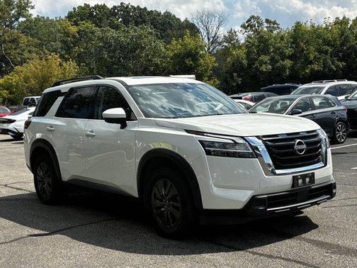 2022 Nissan Pathfinder SV 4WD
