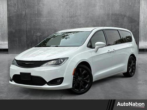 2018 Chrysler Pacifica Touring Plus