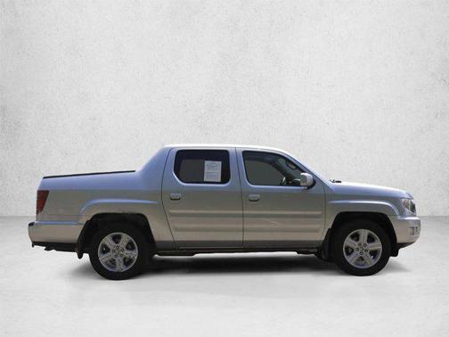 Alabaster Silver Metallic 2013 Honda Ridgeline RTL